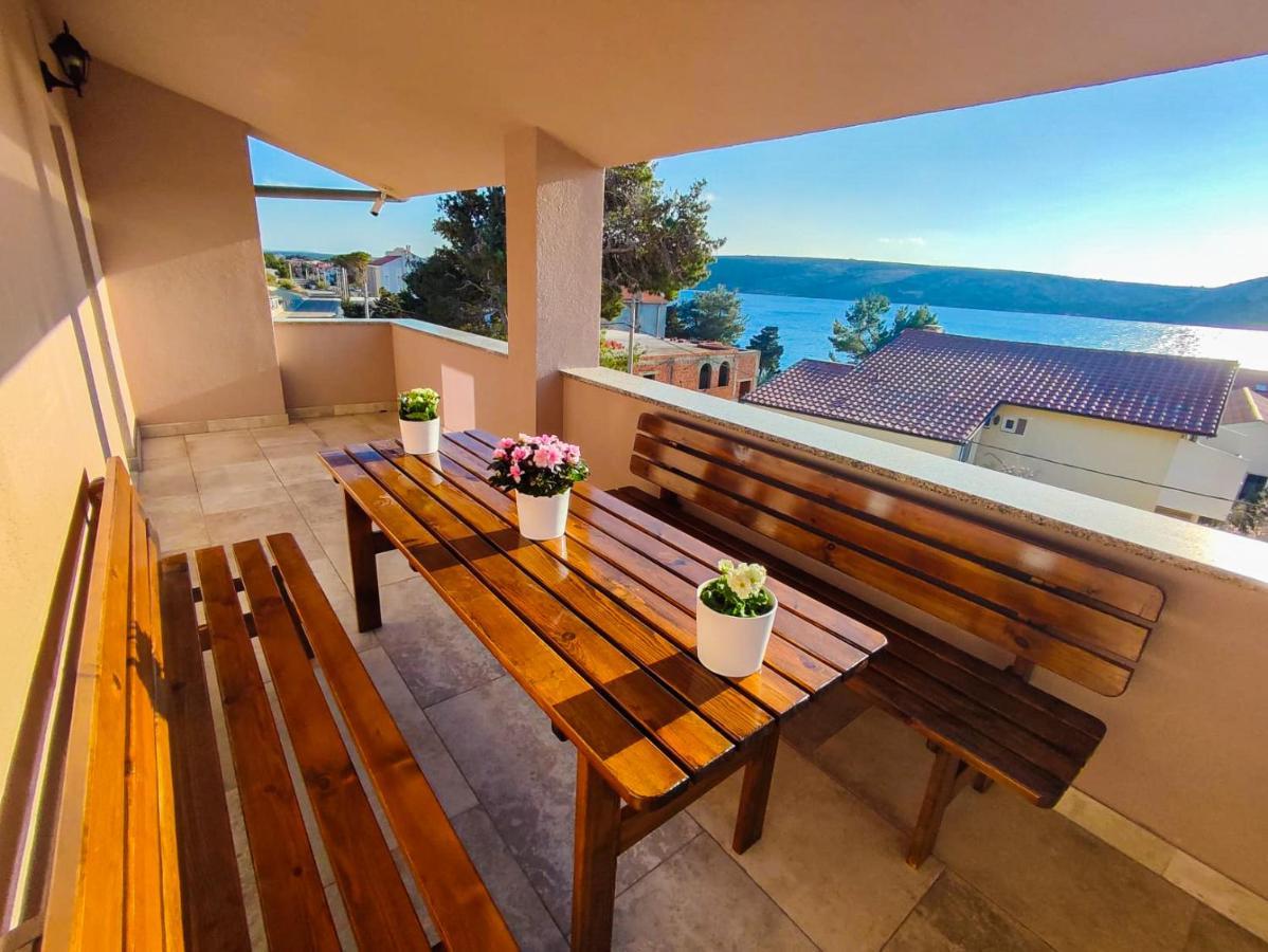 Apartments Amfora - Cozy And Modern Apartments For Up To 15 People, 100M From The Sea And Beach Stara Novalja Exteriér fotografie