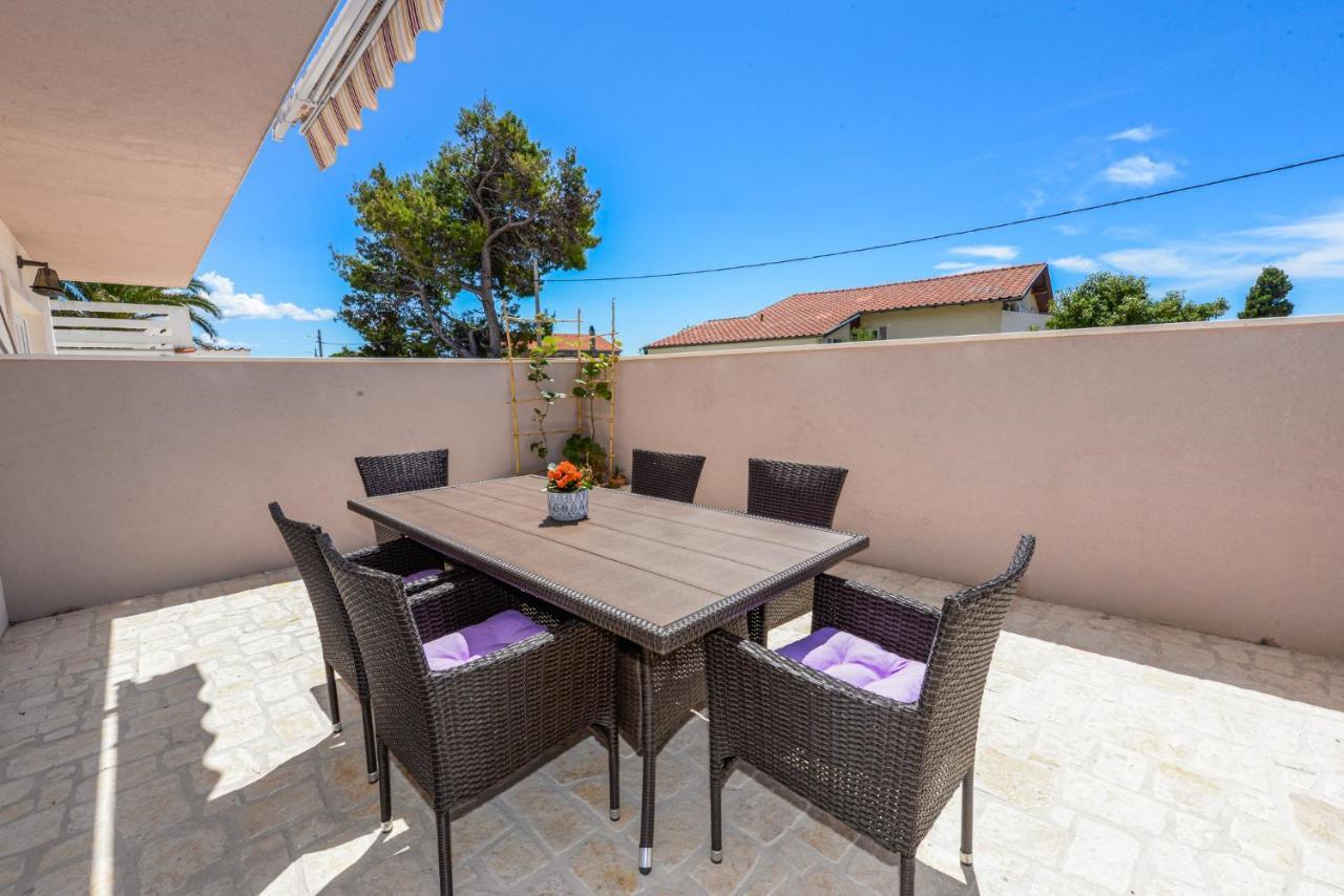 Apartments Amfora - Cozy And Modern Apartments For Up To 15 People, 100M From The Sea And Beach Stara Novalja Exteriér fotografie