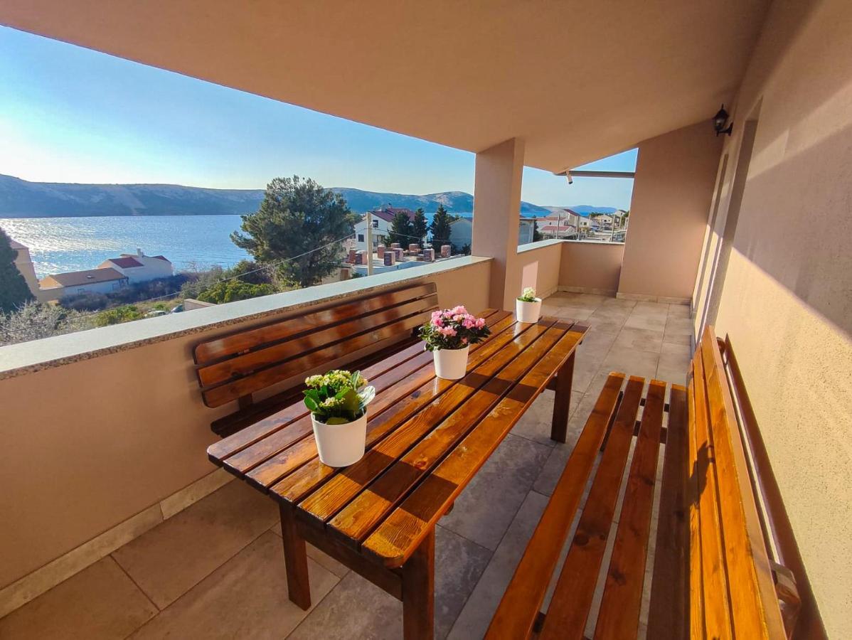 Apartments Amfora - Cozy And Modern Apartments For Up To 15 People, 100M From The Sea And Beach Stara Novalja Exteriér fotografie
